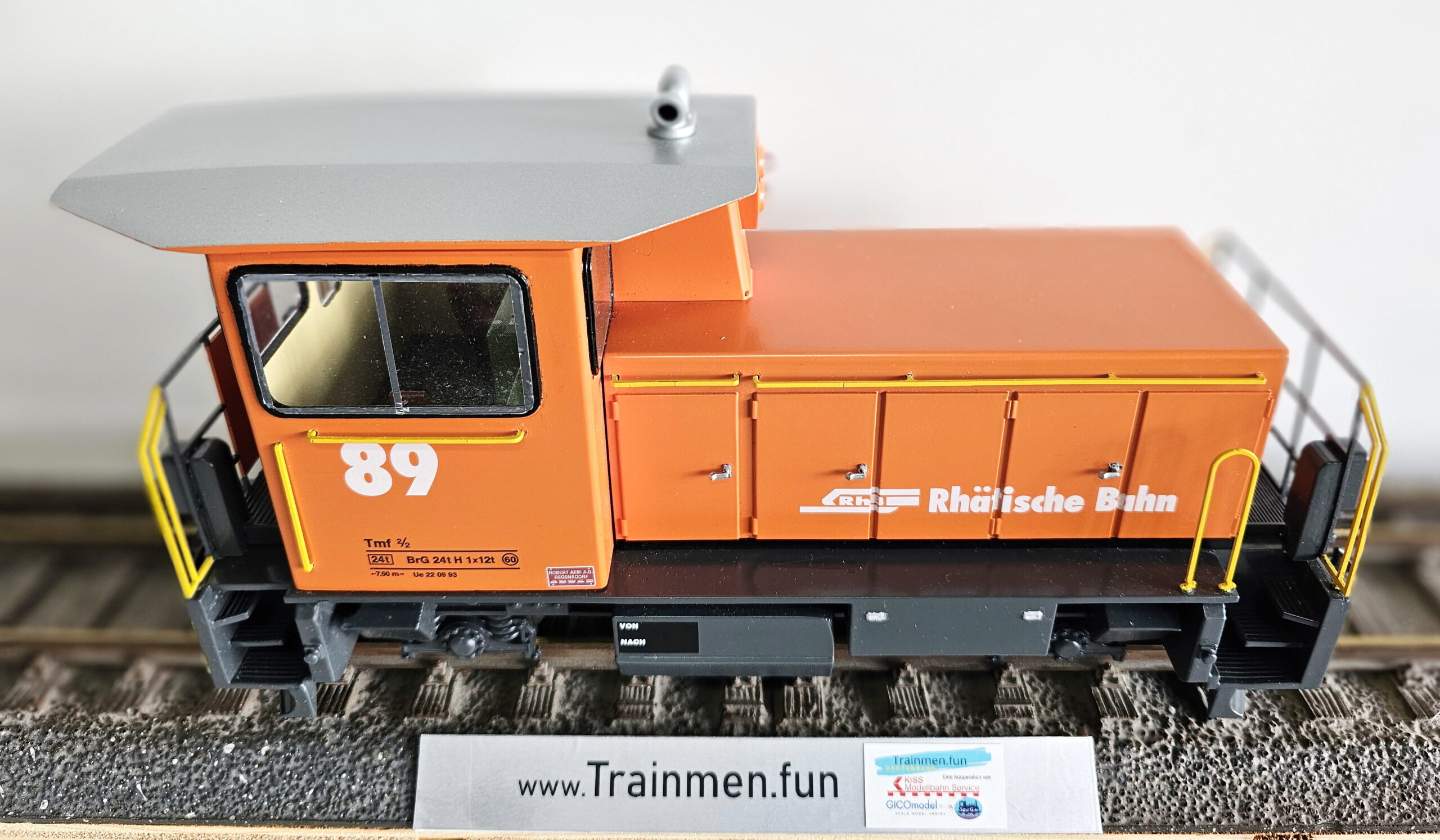 You are currently viewing 🔵 Trainmen.fun–RhB-Traktor-#89-orange